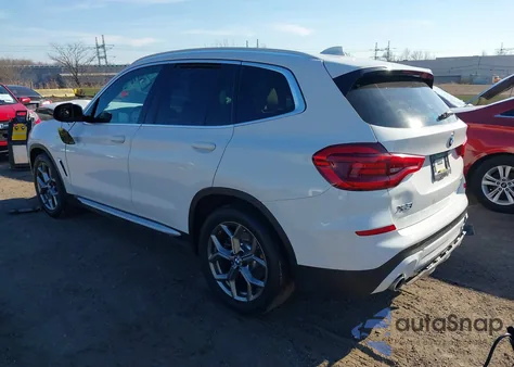 2021 BMW X3 Sdrive30I z USA, uszkodzony, nr VIN 5UXTY3C09M9E85535